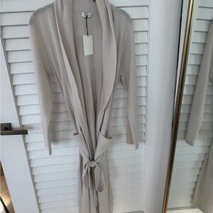 Cashmere Italic Cream Women's Robe NWT